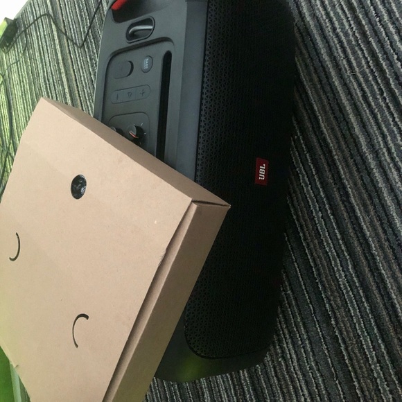 Open box - Picture 2 of 11